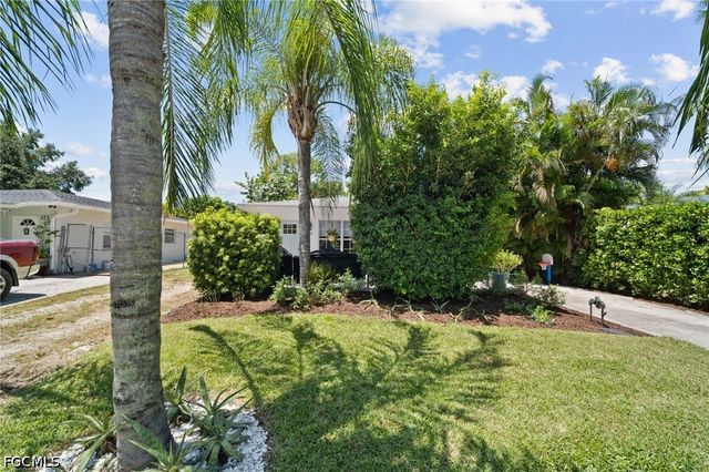 273 Porter ST, Naples, FL 34113