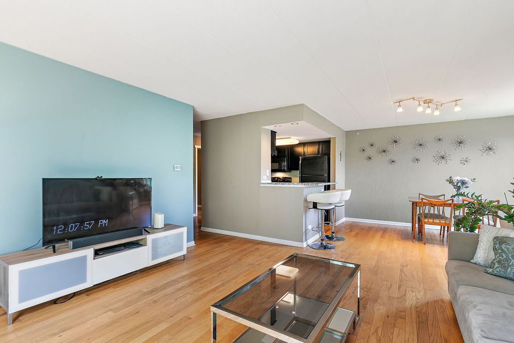 1 Renaissance Place 517, Palatine, IL 60067 — photo 5