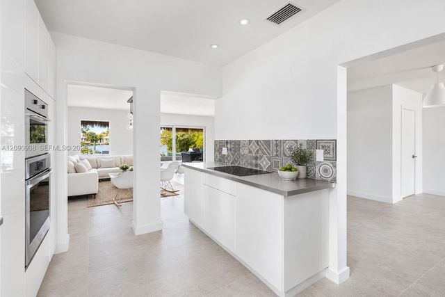 661 86th Street, Miami Beach, FL 33141