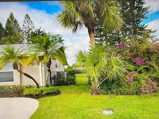 1799 Shower Tree Way, Wellington, FL 33414