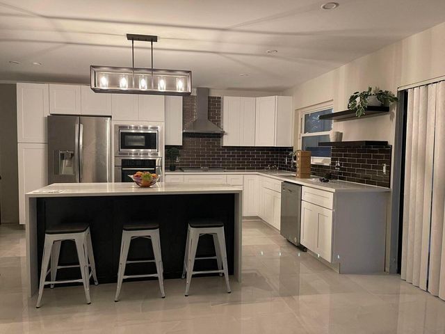 1799 Shower Tree Way, Wellington, FL 33414