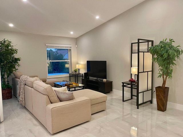 1799 Shower Tree Way, Wellington, FL 33414