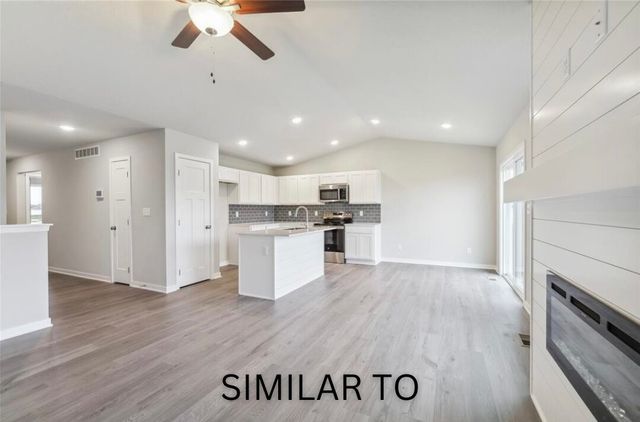 230 Canyon Drive, Norwalk, IA 50211