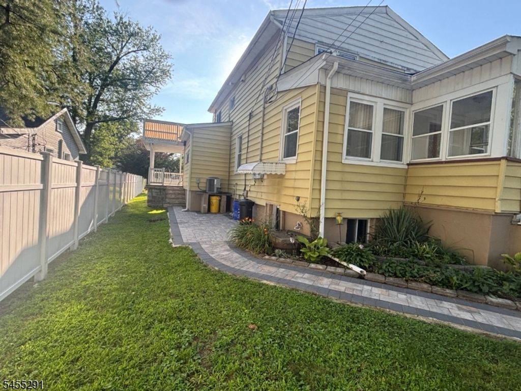 33 Harmon St, Lincoln Park Boro, NJ 07035 — photo 3