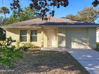 604 N Duss Street, New Smyrna Beach, FL 32168