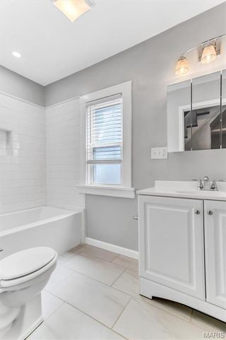 7048 Lansdowne Avenue, St Louis, MO 63109