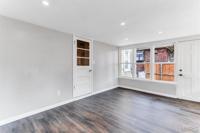 7048 Lansdowne Avenue, St Louis, MO 63109