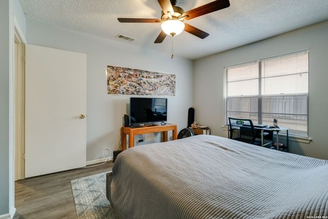 923 Vance Jackson Rd Apt 708, San Antonio, TX 78201