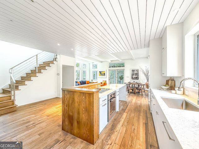 10548 Serenbe Lane, Chattahoochee Hills, GA 30268