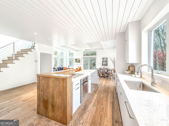 10548 Serenbe Lane, Chattahoochee Hills, GA 30268