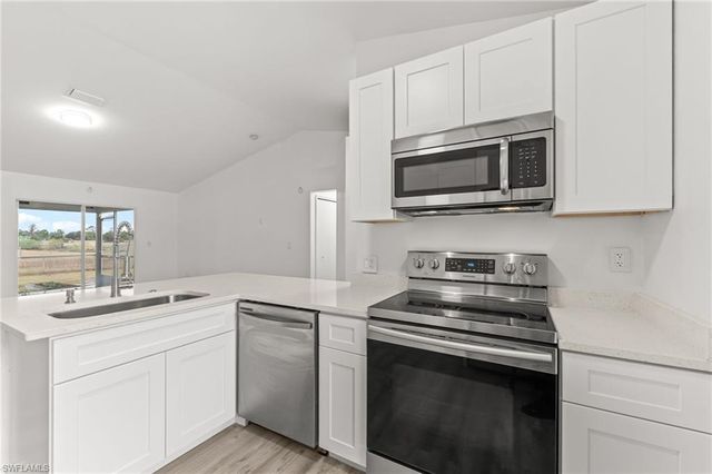 3340 35th AVE NE, Naples, FL 34120