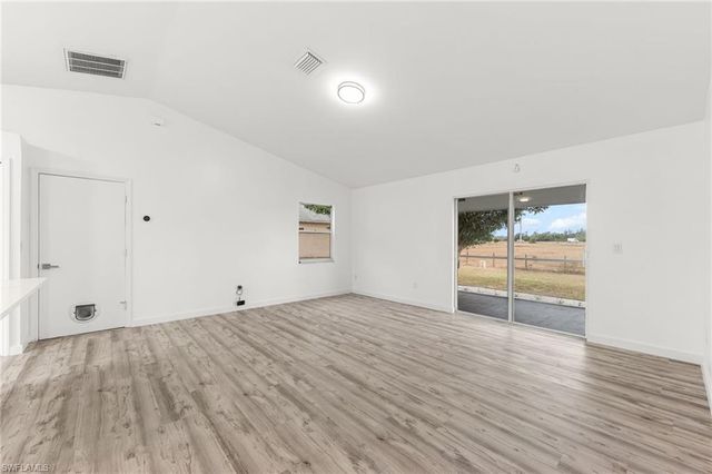 3340 35th AVE NE, Naples, FL 34120