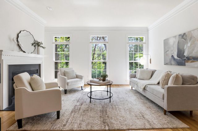 2139 N PIERCE CT, Arlington, VA 22209