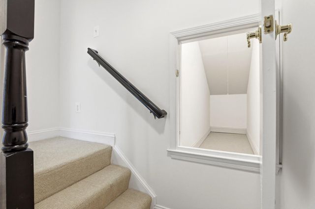 2139 N PIERCE CT, Arlington, VA 22209