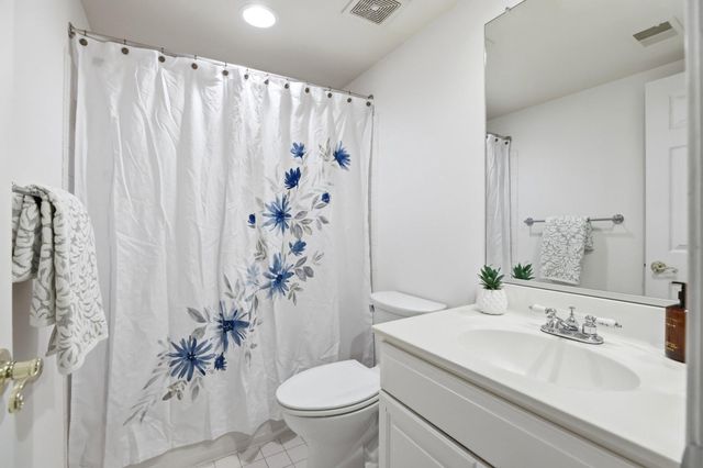 2139 N PIERCE CT, Arlington, VA 22209