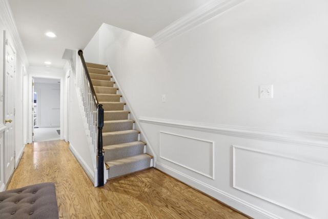 2139 N PIERCE CT, Arlington, VA 22209