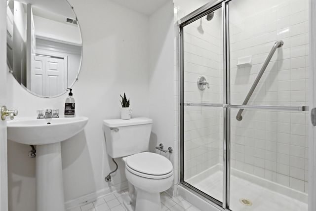 2139 N PIERCE CT, Arlington, VA 22209