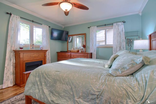 31577 Lafler Drive, Rockwood, MI 48173