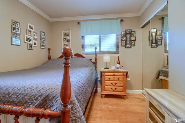 31577 Lafler Drive, Rockwood, MI 48173