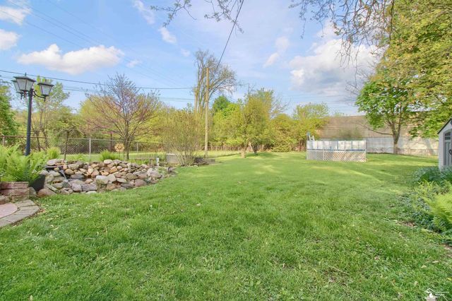 31577 Lafler Drive, Rockwood, MI 48173