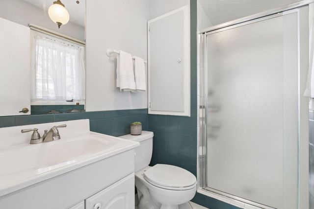 16600 Blenheim Way, Minnetonka, MN 55345