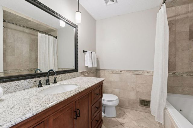 16600 Blenheim Way, Minnetonka, MN 55345