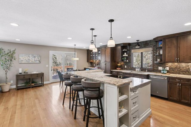 16600 Blenheim Way, Minnetonka, MN 55345