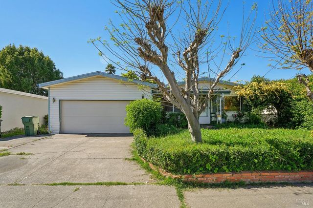 1533 Joan Dr, Petaluma, CA 94954