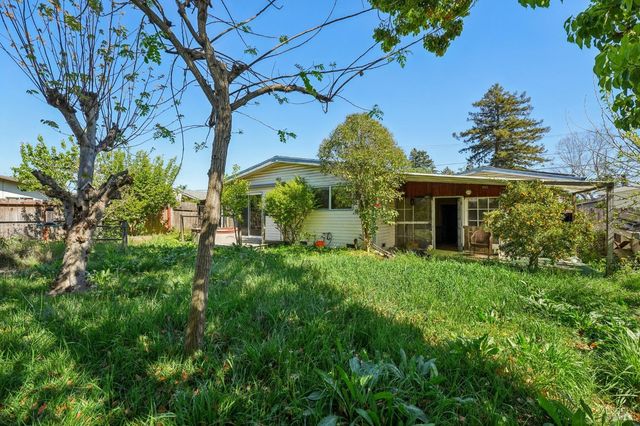1533 Joan Dr, Petaluma, CA 94954