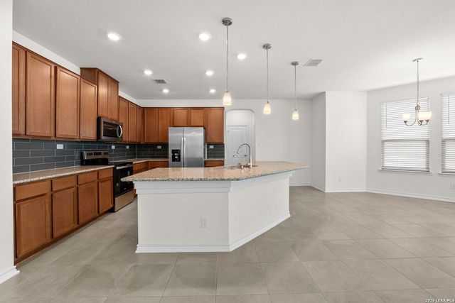 412 Deer Crest Dr, New Braunfels, TX 78130