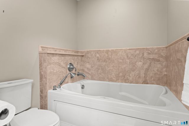 28 Sergeant Morgan Road, Haddam, CT 06424
