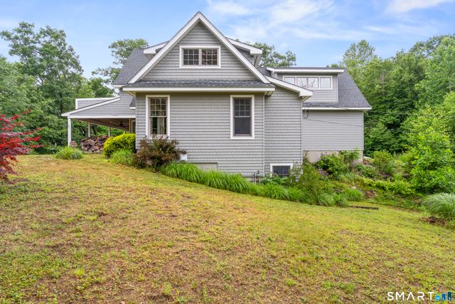28 Sergeant Morgan Road, Haddam, CT 06424
