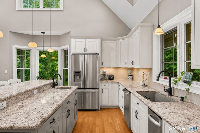 28 Sergeant Morgan Road, Haddam, CT 06424