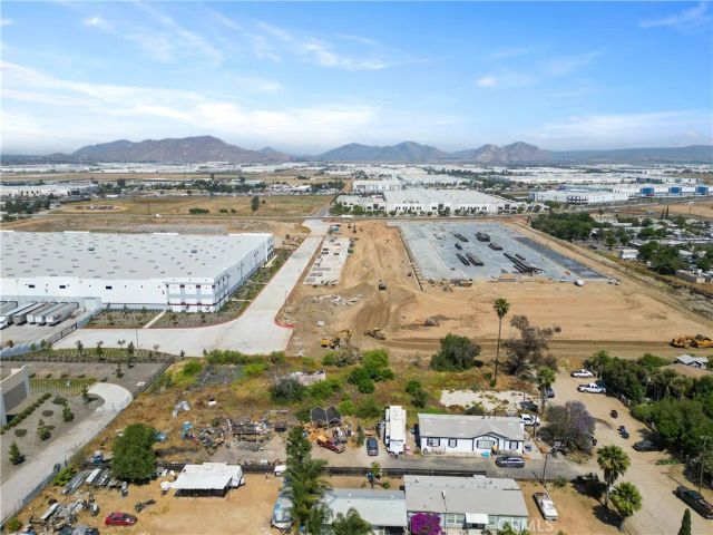 22738 Redwood, Perris, CA 92570