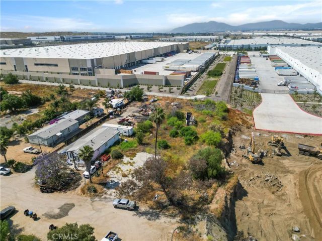 22738 Redwood, Perris, CA 92570