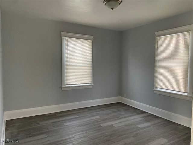 3377 Lownesdale Road, Cleveland Heights, OH 44112