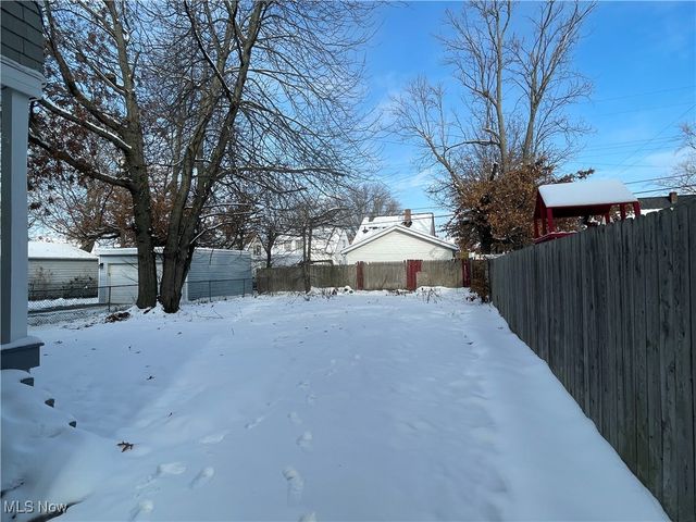 3377 Lownesdale Road, Cleveland Heights, OH 44112