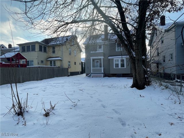 3377 Lownesdale Road, Cleveland Heights, OH 44112