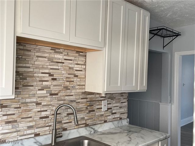 3377 Lownesdale Road, Cleveland Heights, OH 44112