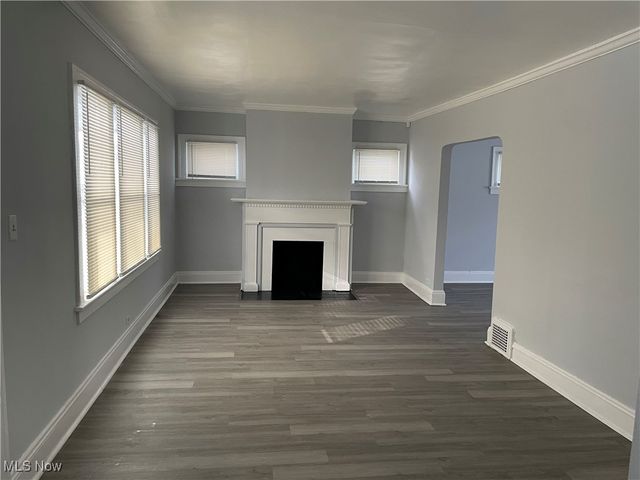 3377 Lownesdale Road, Cleveland Heights, OH 44112