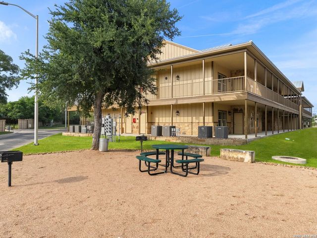 1554 Gruene Rd # B-3, New Braunfels, TX 78130