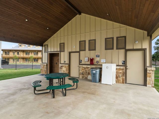 1554 Gruene Rd # B-3, New Braunfels, TX 78130