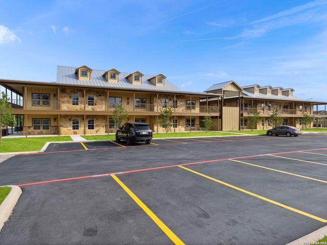 1554 Gruene Rd # B-3, New Braunfels, TX 78130