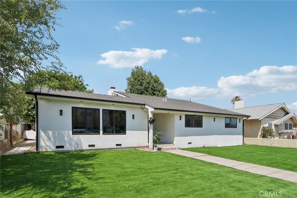 Image 2 of property listing at 16751 Devonshire Street, Granada Hills, CA 91344