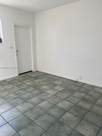 12605 NE 13th Ave 6, North Miami, FL 33161