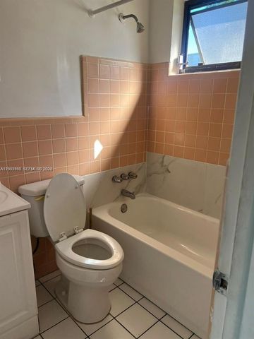 12605 NE 13th Ave 6, North Miami, FL 33161