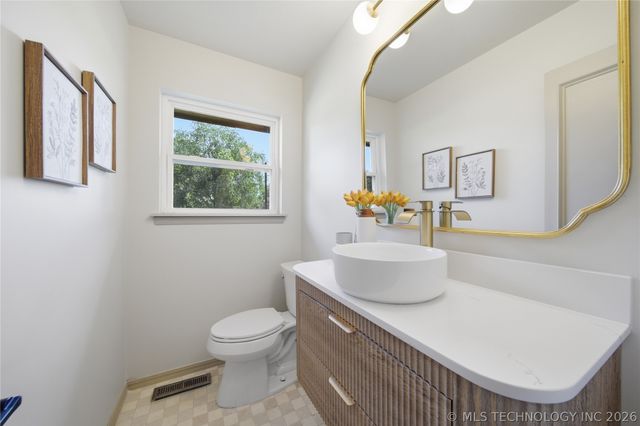 9430 E 115th Street S, Bixby, OK 74008