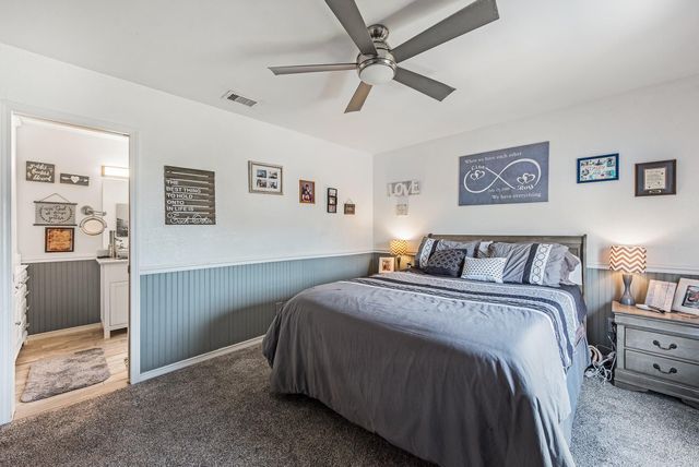 336 Admiral Circle, Tiki Island, TX 77554