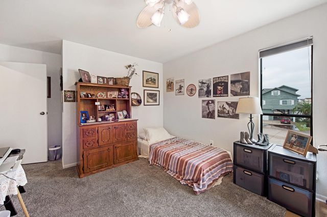 336 Admiral Circle, Tiki Island, TX 77554