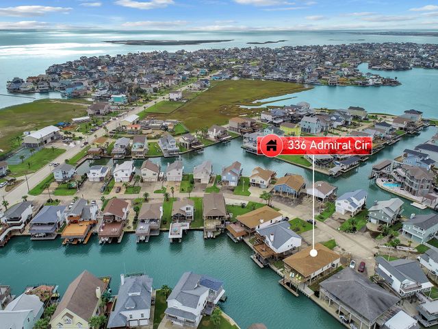 336 Admiral Circle, Tiki Island, TX 77554